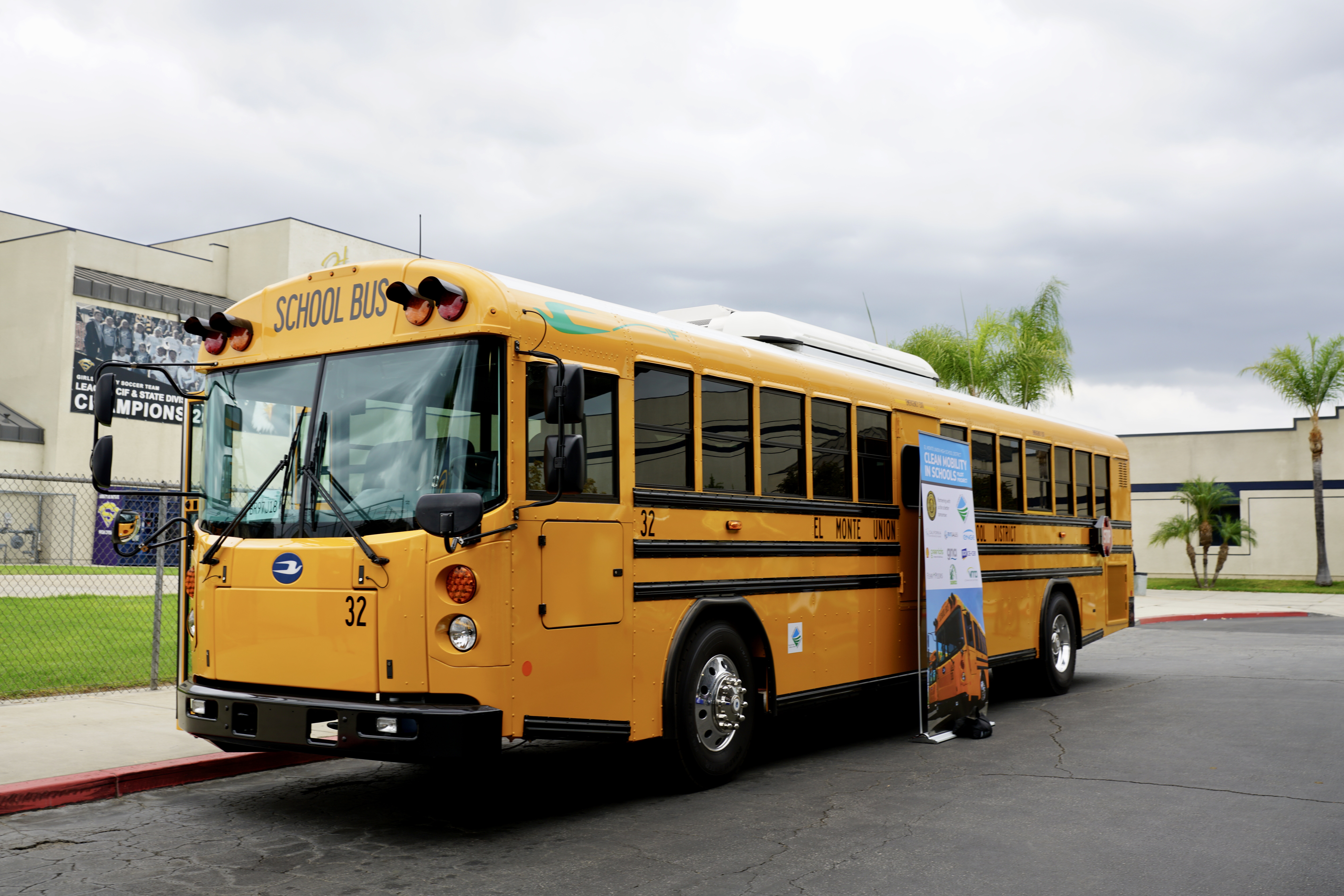 zero-emission school bus at El Monte Union High School