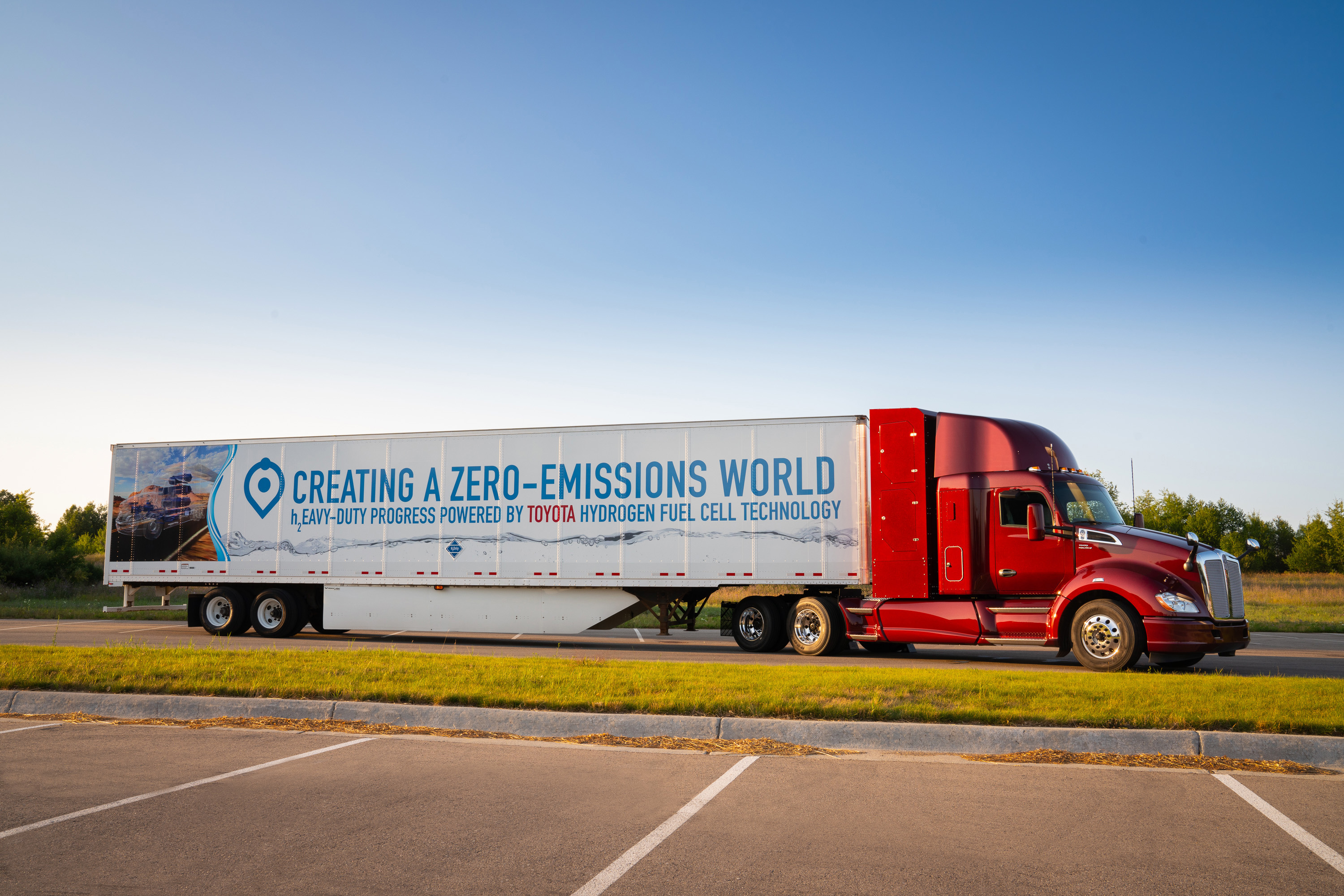 Kenworth truck with Toyota fuel cell