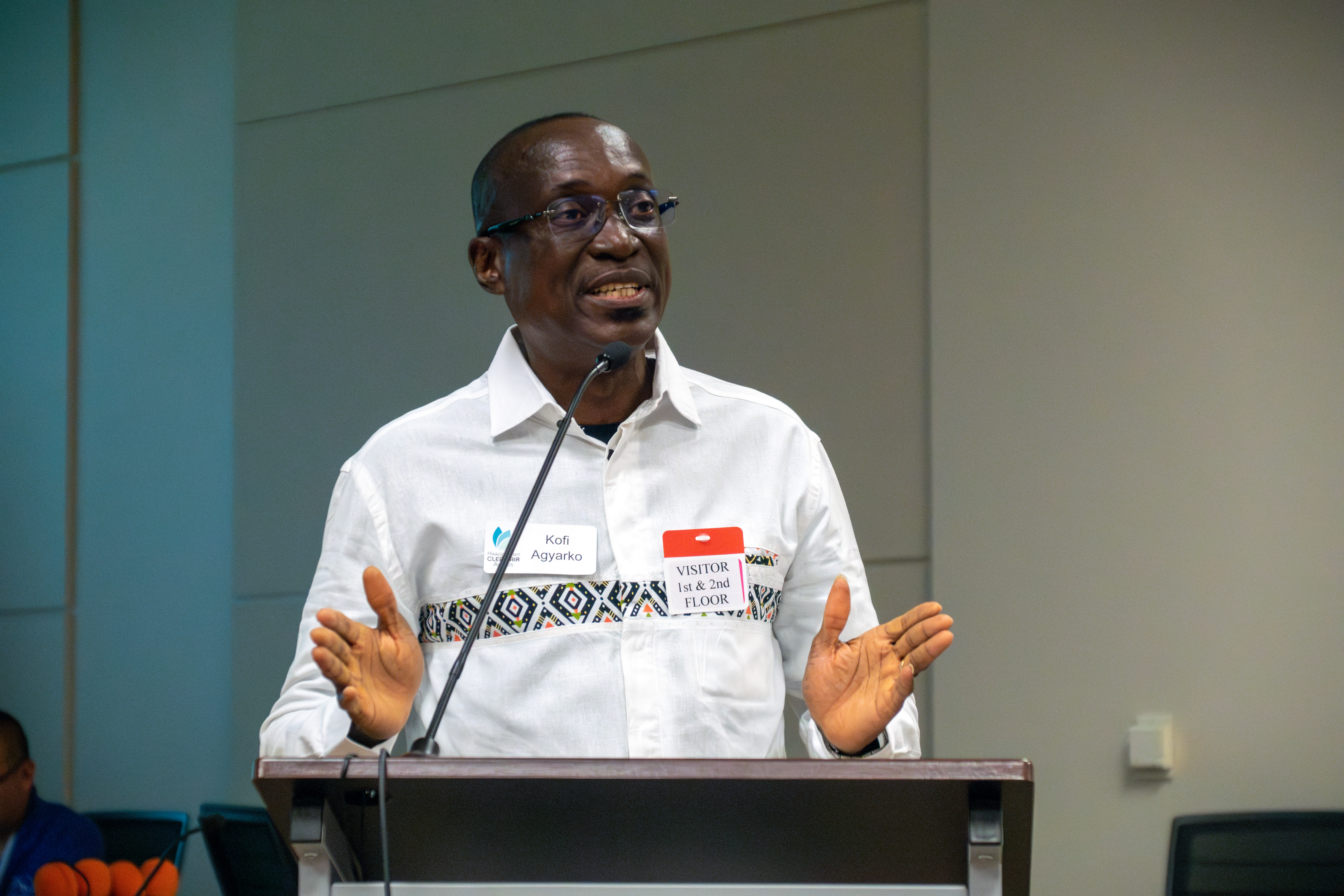 Awardee Kofi Agyarko presenting at the 2023 Haagen-Smit Clean Air Talks, October 23, 2024