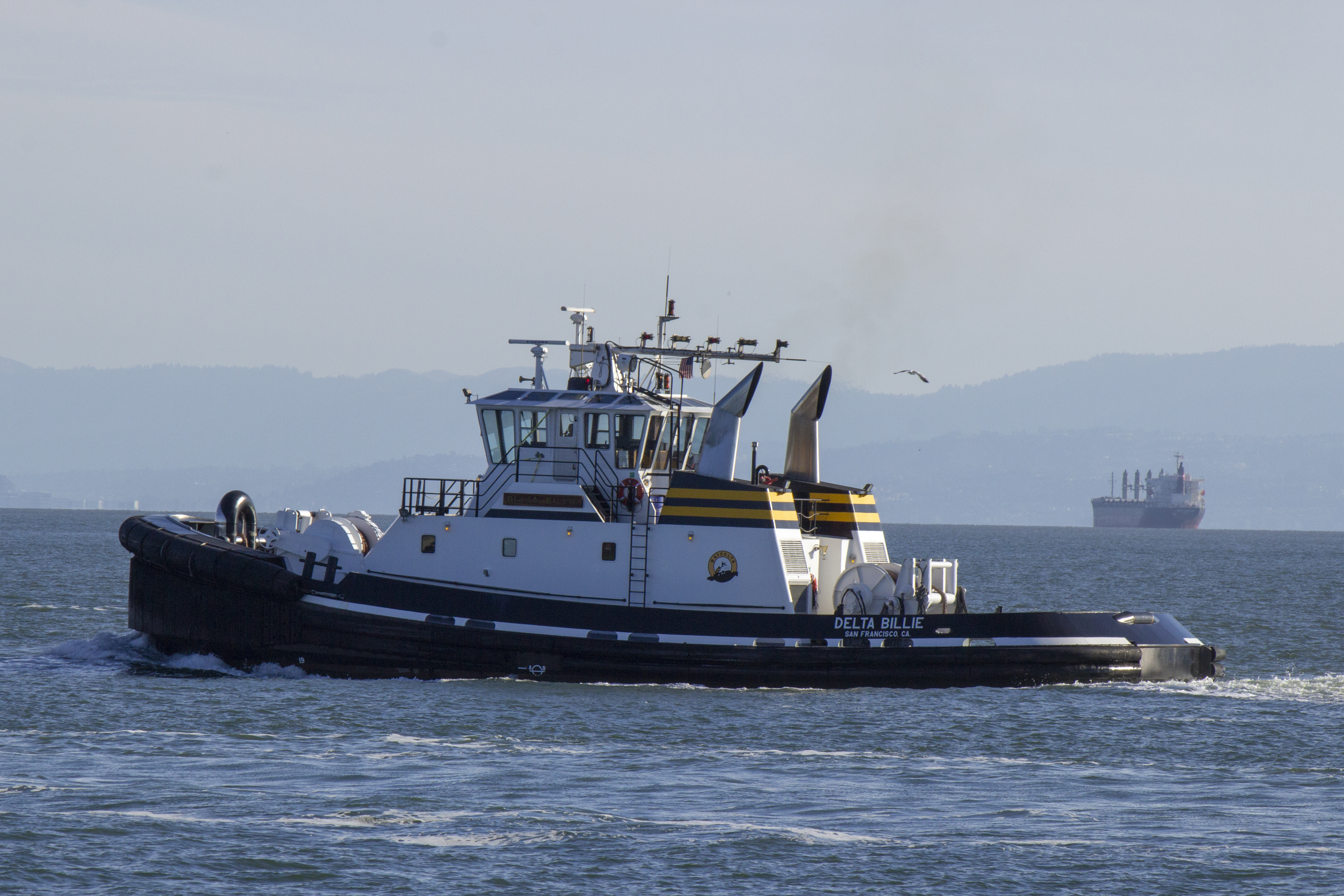 Tug boat in Oakland harbor