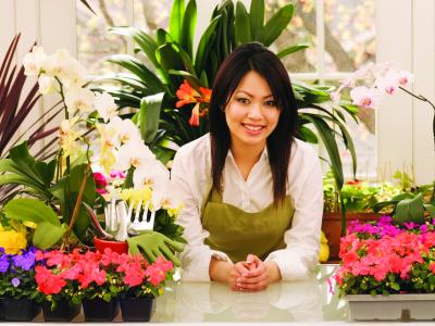 florist in flower shop